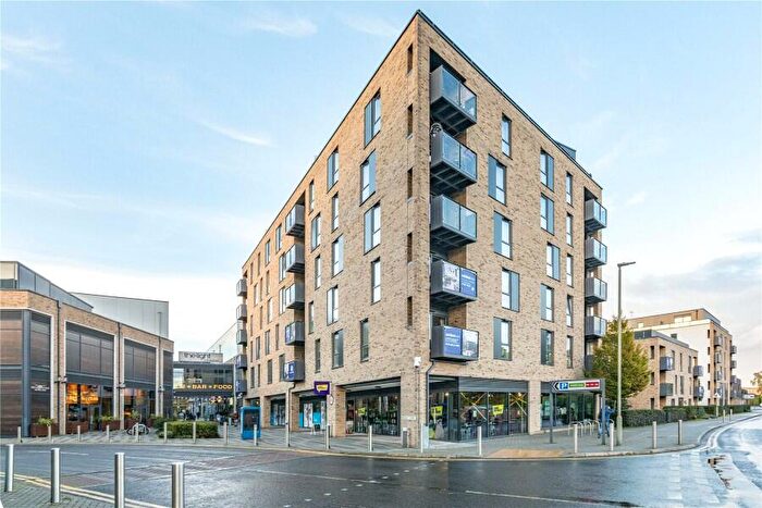 2 Bedroom Flat To Rent In Addlestone, Surrey, KT15