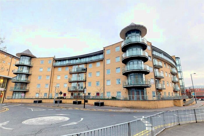 2 Bedroom Flat To Rent In Berberis House, Feltham, TW13