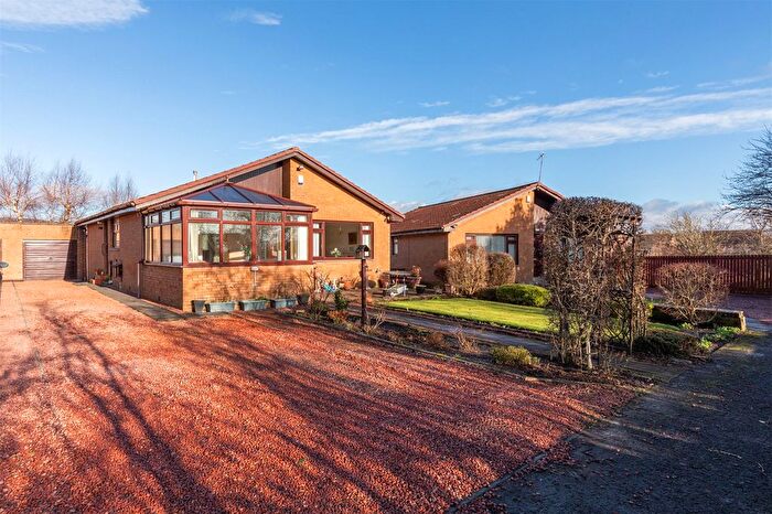 3 Bedroom Bungalow For Sale In Broom Avenue, Erskine, Renfrewshire, PA8