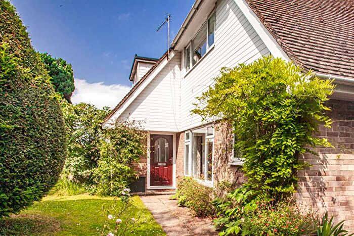 4 Bedroom Property For Sale In Pennypiece, Goring On Thames, RG8