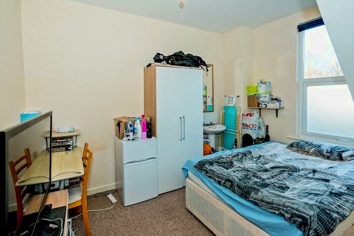 3 Bedroom Semi-Detached House To Rent In Church Road, Portsmouth, PO1