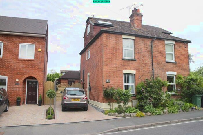 4 Bedroom Semi-Detached House To Rent In Burpham Lane, Guildford, GU4