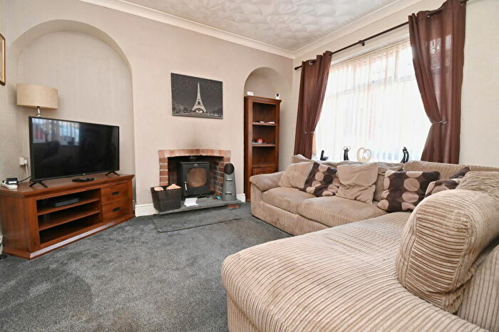 2 Bedroom Semi-Detached House For Sale In Kings Road, Cudworth, Barnsley, S72