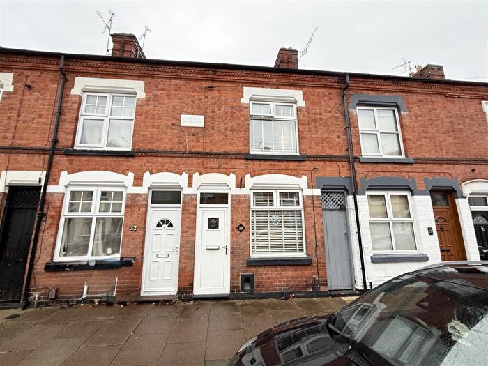 2 Bedroom House For Sale In Glengate, Wigston, LE18