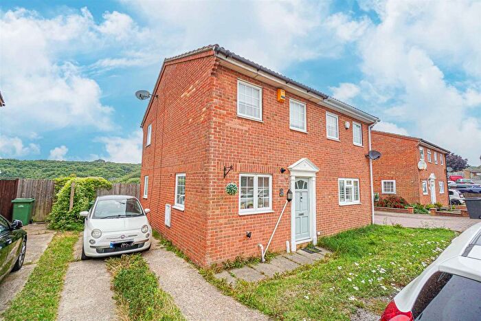 2 Bedroom Semi-Detached House For Sale In Muirfield Rise, St. Leonards-On-Sea, TN38