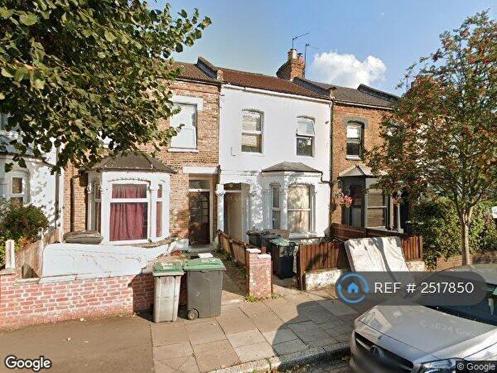 3 Bedroom Maisonette To Rent In Beaconsfield Road, London, N15