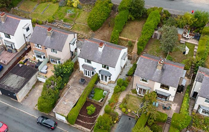 2 Bedroom Semi-Detached House For Sale In Sunnybank Crescent, Greetland, HX4