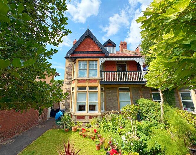 3 Bedroom Maisonette For Sale In Bath Road, Brislington, Bristol, BS4