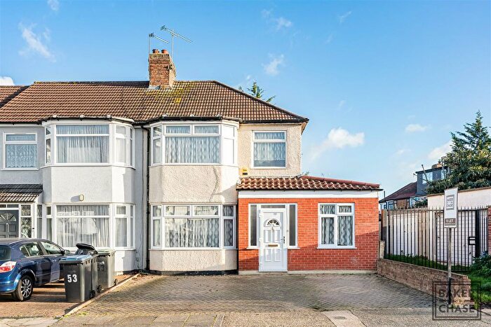 3 Bedroom End Terrace House To Rent In Rylston Road, London, N13