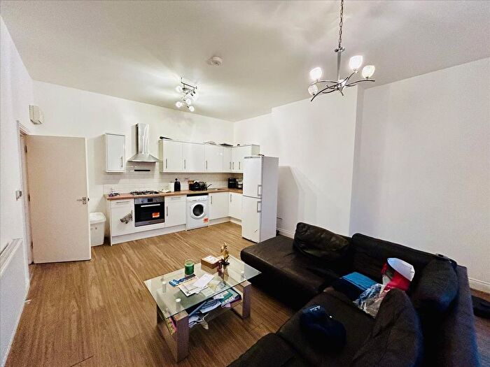 1 Bedroom Flat To Rent In Balmoral Road, Gillingham, Kent, ME7