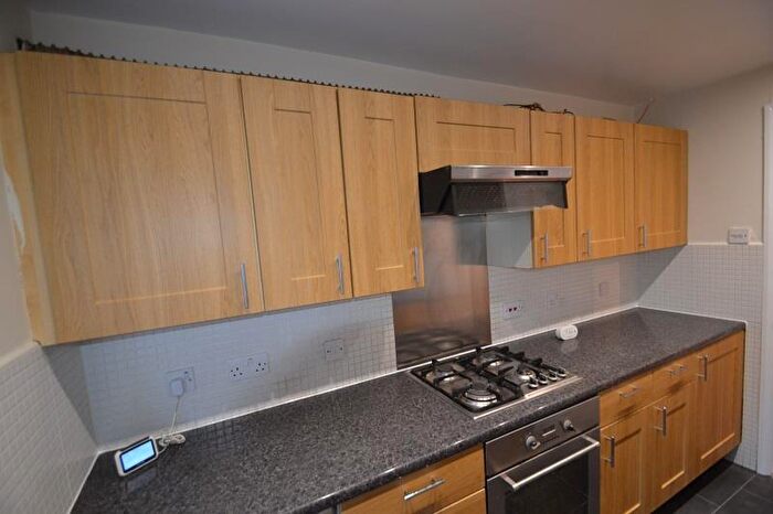 3 Bedroom Flat To Rent In Millacres | Station Road, Ware, SG12