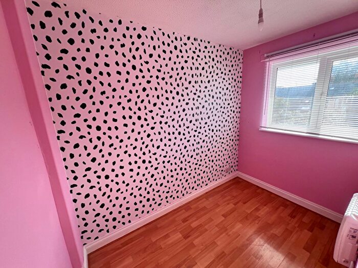 2 Bedroom End Of Terrace House To Rent In White Cloud Park, Southsea, PO4