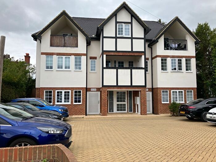 3 Bedroom Flat To Rent In Hartley Old Road, Purley, CR8