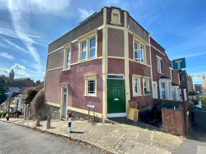 2 Bedroom Apartment To Rent In Totterdown, Upper Street, BS4