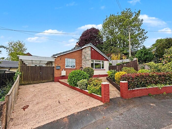3 Bedroom Detached Bungalow For Sale In Cherry Close, Tiverton, EX16