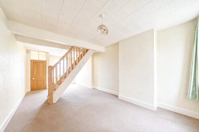 3 Bedroom Terraced House For Sale In Bourne Street, Croydon, CR0