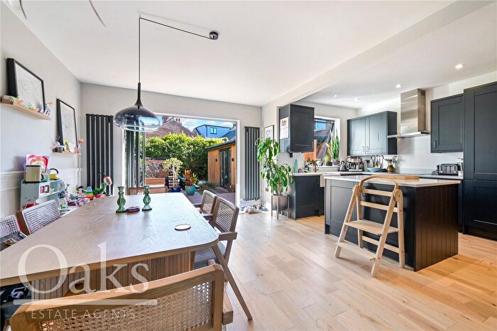 3 Bedroom Semi-Detached House For Sale In Beulah Hill, Crystal Palace, SE19