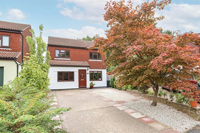 4 Bedroom Detached House For Sale In The Blackthorns, Burgess Hill, RH15