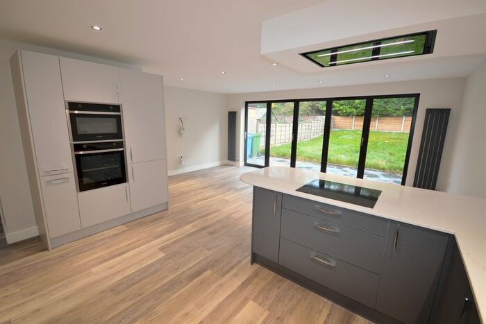 4 Bedroom Semi-Detached House To Rent In Albany Road, Lymm WA13