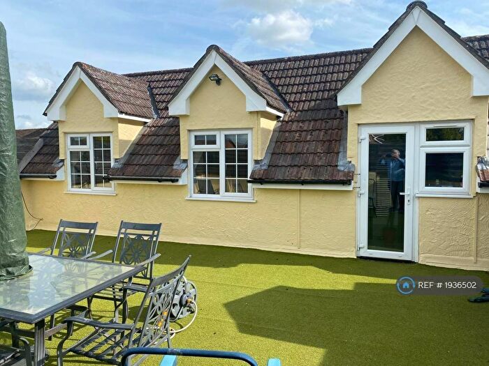 2 Bedroom Flat To Rent In Highview, Hatfield Heath, Bishop's Stortford, CM22