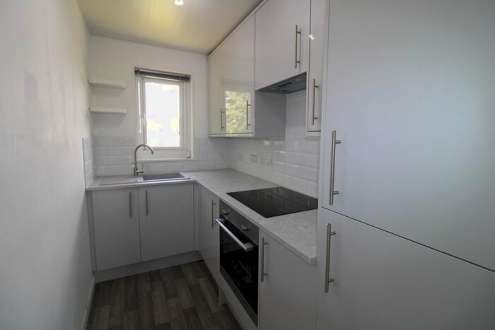 1 Bedroom Flat To Rent In Birchwood Mews, Harrogate, HG2