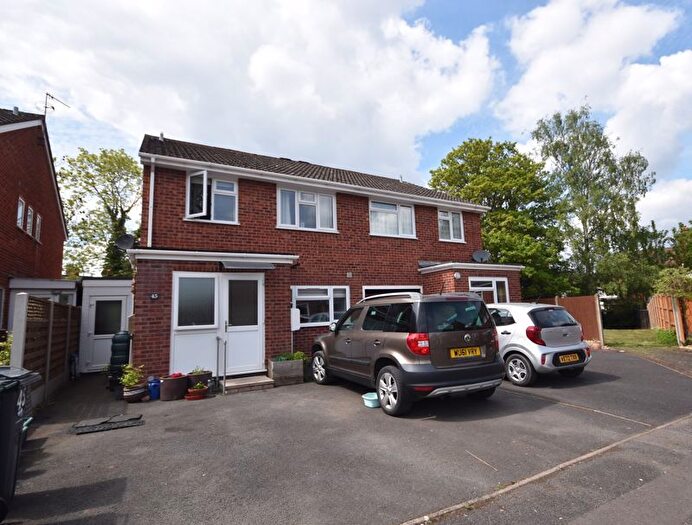 3 Bedroom Semi-Detached House For Sale In Greenhill Close, Tenbury Wells, WR15