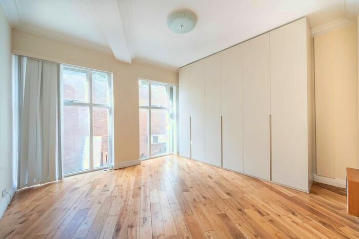 2 Bedroom Flat To Rent In Connaught Street, Connaught Village, London, W2