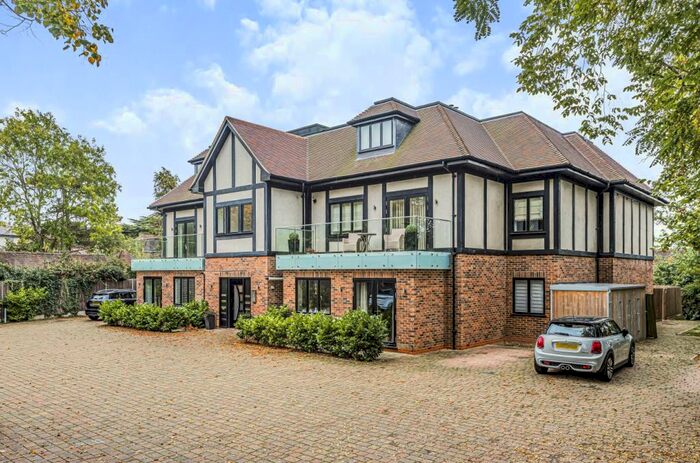 2 Bedroom Apartment To Rent In Bickley Park Road Bickley, BR1