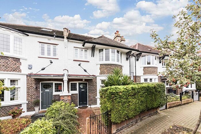 3 Bedroom Property To Rent In Bracken Avenue, Balham, SW12