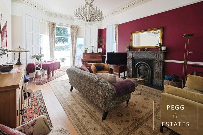 2 Bedroom Flat For Sale In Terracina, Torquay, TQ1