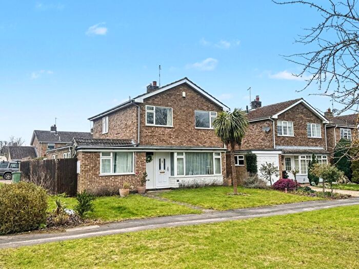 3 Bedroom Detached House For Sale In Lindsey Road, Uffington, PE9