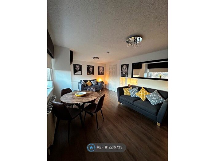 2 Bedroom Flat To Rent In Geddes Hill, East Kilbride, G74