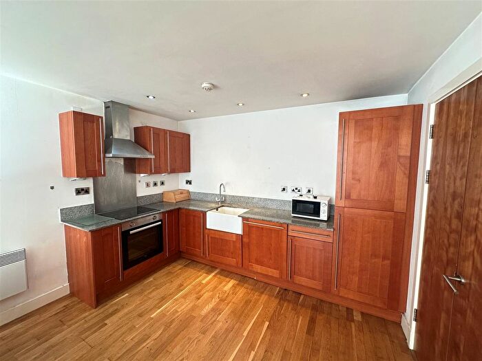 2 Bedroom Flat For Sale In Advent, Isaac Way, Ancoats, M4