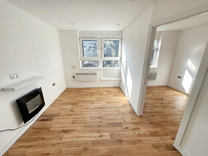 1 Bedroom Flat To Rent In Roebourne Way, North Woolwich, E16
