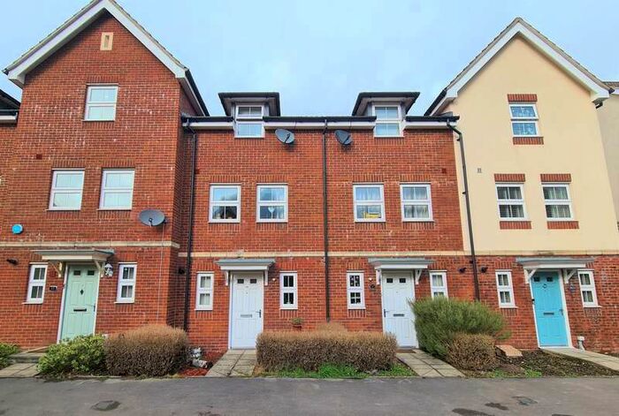 3 Bedroom Town House To Rent In Hansen Gardens, Hedge End, SO30