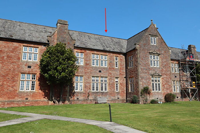 3 Bedroom Terraced House For Sale In Lower Chapel Court, South Horrington Village, BA5