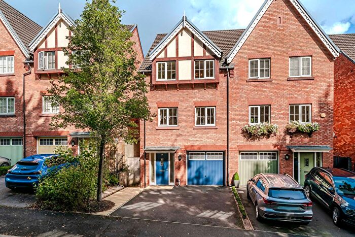 4 Bedroom Semi-Detached House For Sale In Duxbury Manor Way, Chorley, PR7