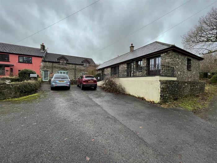5 Bedroom Farm For Sale In Broad Oak, Carmarthen, SA32