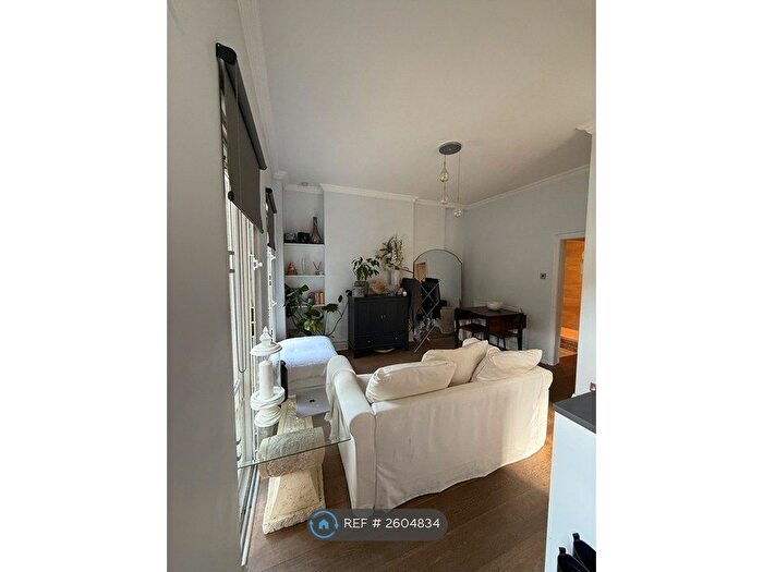 2 Bedroom Flat To Rent In Tadema Road, London, SW10