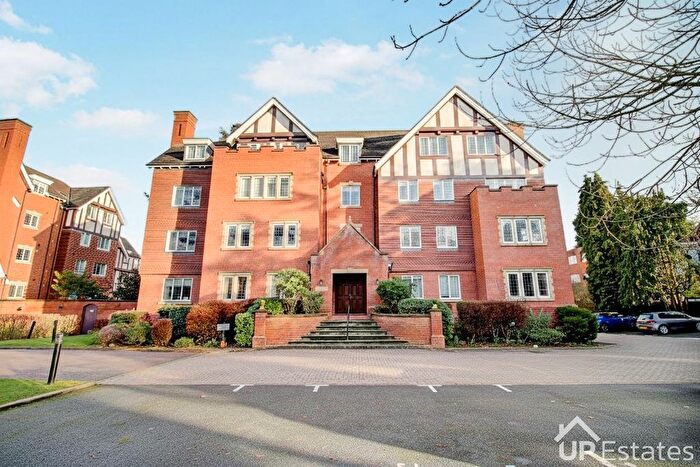 3 Bedroom Flat For Sale In Aragon House, Tudor Court, Warwick Road, Coventry, CV3