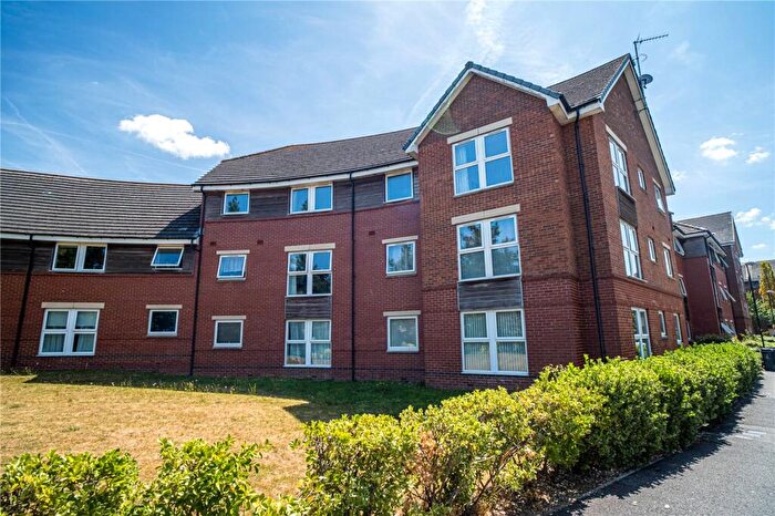 2 Bedroom Apartment For Sale In Chain Court, Old Town, Swindon, Wiltshire, SN1