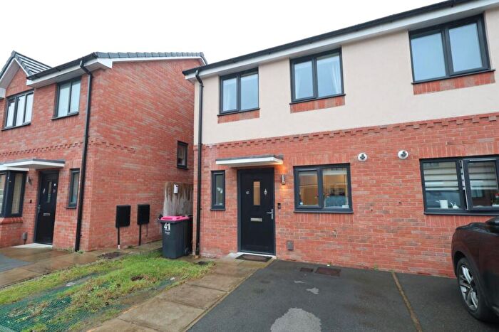 2 Bedroom Semi Detached House For Sale In Egmont Street, Salford, M6