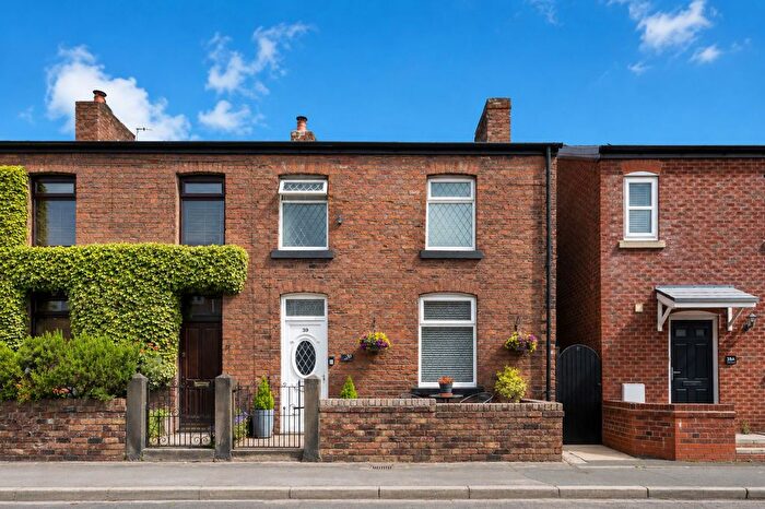 2 Bedroom Semi-Detached House For Sale In Victoria Street, Burscough, L40