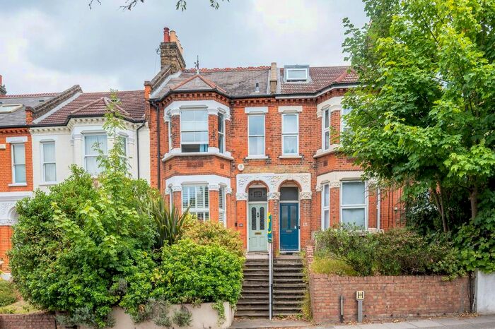 4 Bedroom Property To Rent In Charlton Church Lane, Charlton, London, SE7