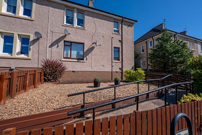 2 Bedroom Flat For Sale In Rosepark Avenue, Uddingston, G71