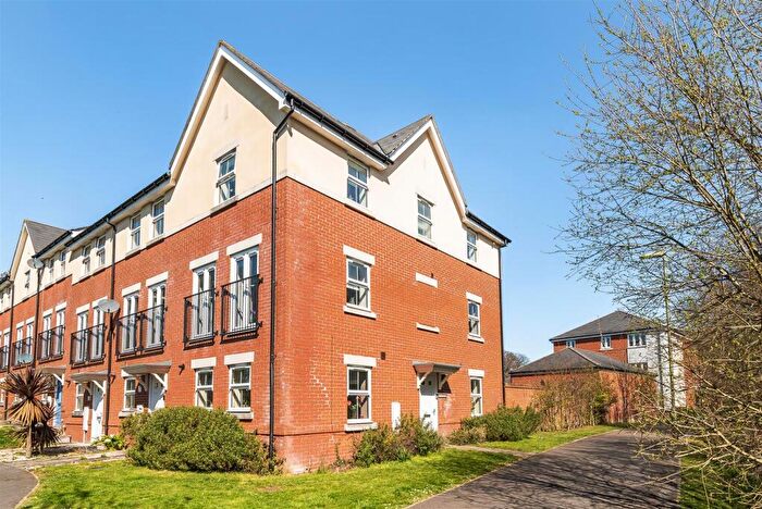 3 Bedroom End Of Terrace House For Sale In Pandora Close, Locks Heath, SO31