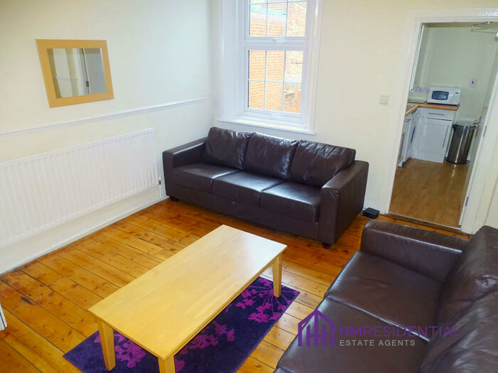 5 Bedroom Flat To Rent In Dilston Road, NE4