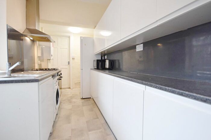 4 Bedroom Terraced House To Rent In Charterhouse Road, Coventry, CV1
