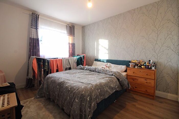 3 Bedroom End Of Terrace House For Sale In Birch Road, Rushden, NN10