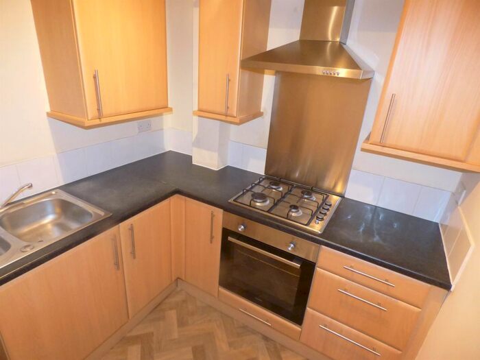 2 Bedroom Flat To Rent In Bolton Brow, Sowerby Bridge, HX6